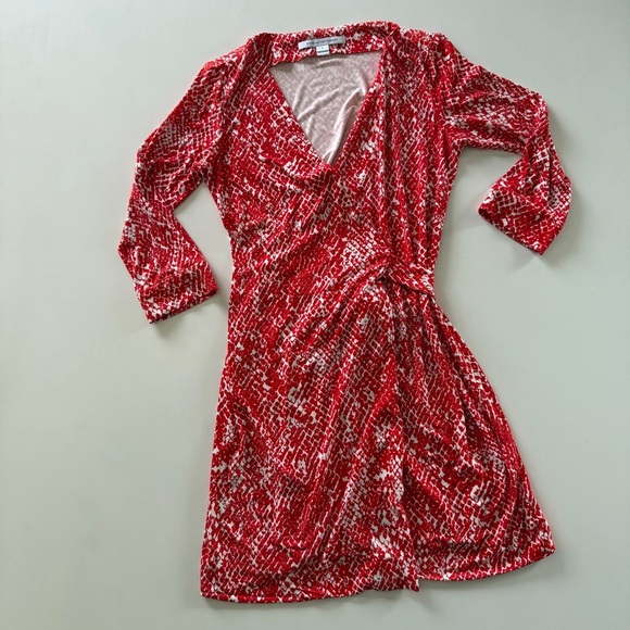 Diane Von Furstenberg-Wrap Dress-Serpent-Simple Tango Red-White-Classic-Size 8 - Picture 2 of 15